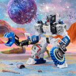 Descubre el apasionante mundo de Figura Cybertron Universe Metroplex.