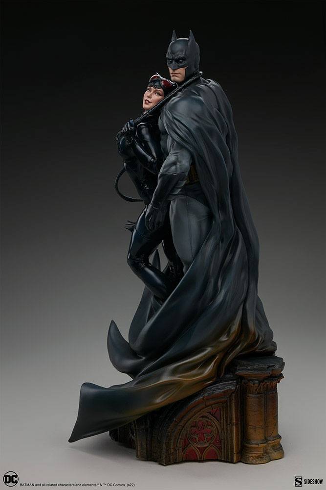 Descubre el apasionante mundo de Diorama DC Comics Batman and Catwoman.