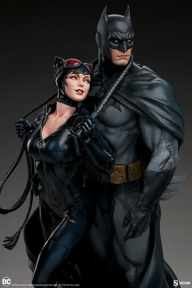 Descubre el apasionante mundo de Diorama DC Comics Batman and Catwoman.