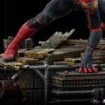 Descubre el apasionante mundo de Estatua Deluxe Spider-Man Peter 1.