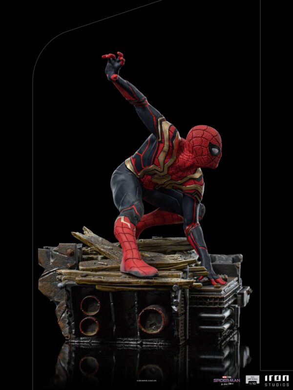 Descubre el apasionante mundo de Estatua Deluxe Spider-Man Peter 1.