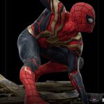 Descubre el apasionante mundo de Estatua Deluxe Spider-Man Peter 1.