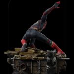 Descubre el apasionante mundo de Estatua Deluxe Spider-Man Peter 1.