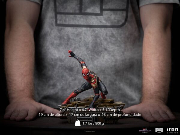 Descubre el apasionante mundo de Estatua Deluxe Spider-Man Peter 1.