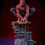 Descubre el apasionante mundo de Estatua Deluxe Spider-Man Peter 2.
