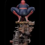 Descubre el apasionante mundo de Estatua Deluxe Spider-Man Peter 2.