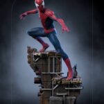 Descubre el apasionante mundo de Estatua Deluxe Spider-Man Peter 3.