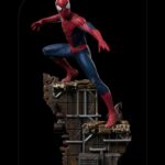Descubre el apasionante mundo de Estatua Deluxe Spider-Man Peter 3.