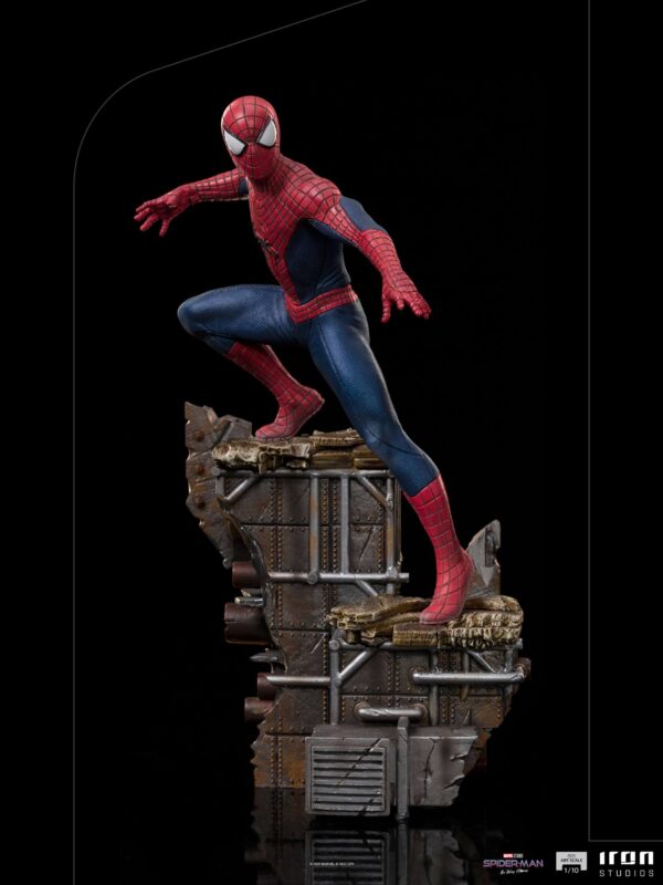Descubre el apasionante mundo de Estatua Deluxe Spider-Man Peter 3.