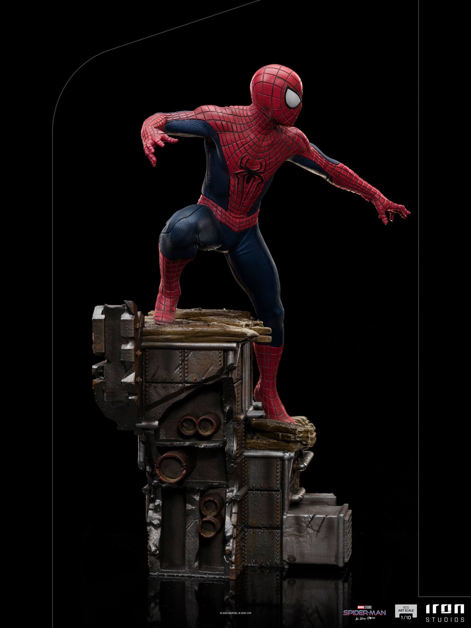 Descubre el apasionante mundo de Estatua Deluxe Spider-Man Peter 3.