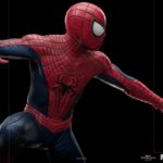 Descubre el apasionante mundo de Estatua Deluxe Spider-Man Peter 3.