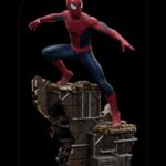 Descubre el apasionante mundo de Estatua Deluxe Spider-Man Peter 3.