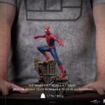 Descubre el apasionante mundo de Estatua Deluxe Spider-Man Peter 3.