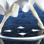 Descubre el apasionante mundo de Estatua Saber White Dress Renewal.