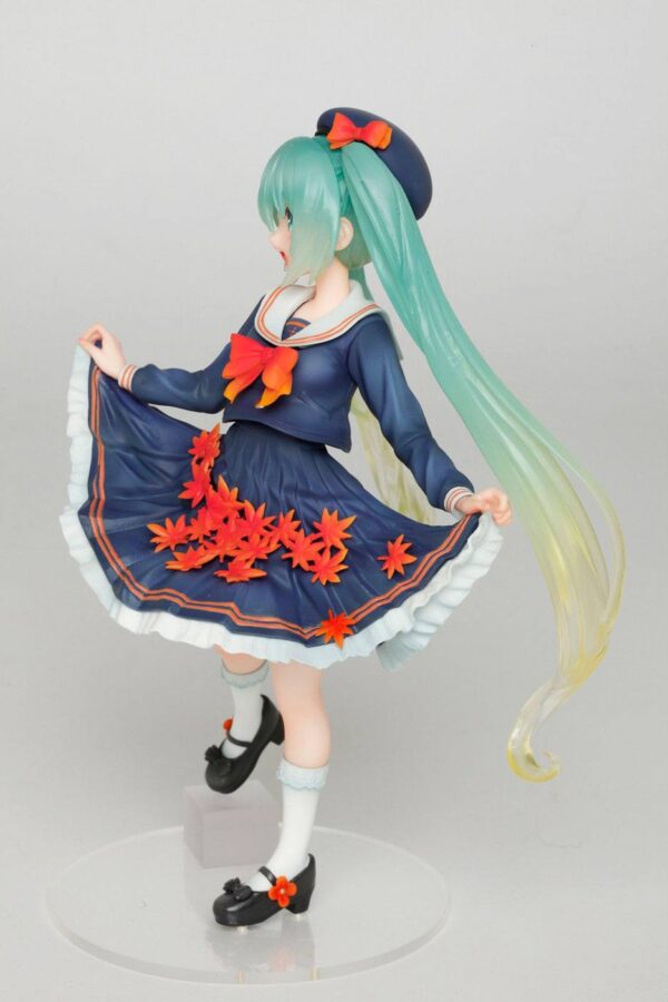 Descubre el apasionante mundo de Estatua Hatsune Miku 3rd Season Autumn.