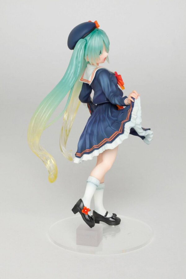 Descubre el apasionante mundo de Estatua Hatsune Miku 3rd Season Autumn.