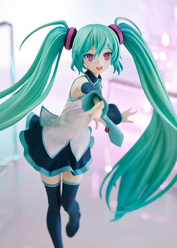 Descubre el apasionante mundo de Estatua Hatsune Miku Because You Here.