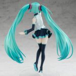 Descubre el apasionante mundo de Estatua Hatsune Miku Because You Here.
