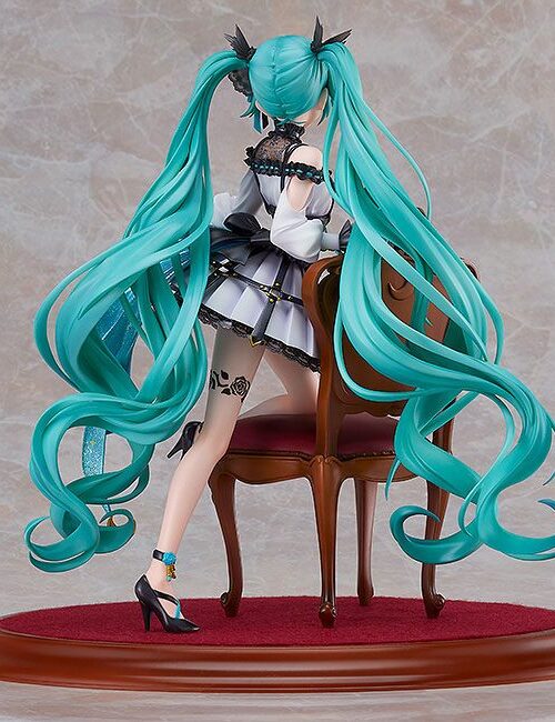 Descubre el apasionante mundo de Estatua Hatsune Miku Rose Cage.