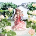 Descubre el apasionante mundo de Estatua Lotus Reflection Hanfu Girls.