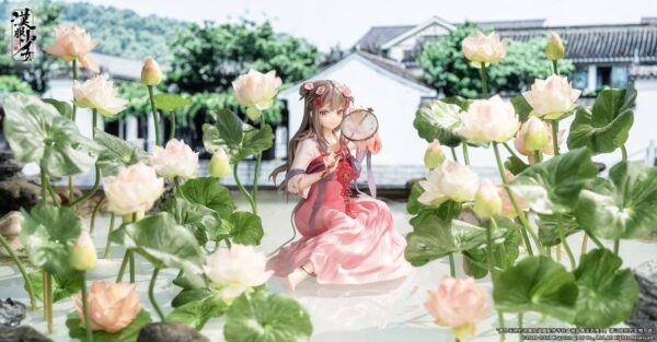 Descubre el apasionante mundo de Estatua Lotus Reflection Hanfu Girls.