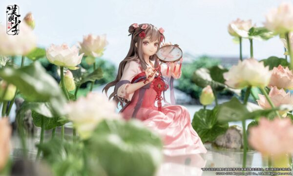 Descubre el apasionante mundo de Estatua Lotus Reflection Hanfu Girls.