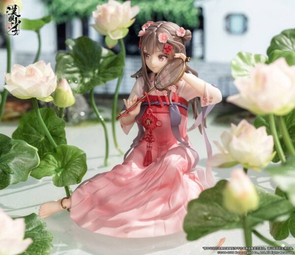 Descubre el apasionante mundo de Estatua Lotus Reflection Hanfu Girls.