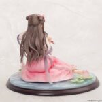 Descubre el apasionante mundo de Estatua Lotus Reflection Hanfu Girls.
