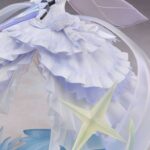 Descubre el apasionante mundo de Estatua Neptune Little Purple.