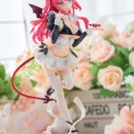 Descubre el apasionante mundo de Estatua Original Character Liliya.