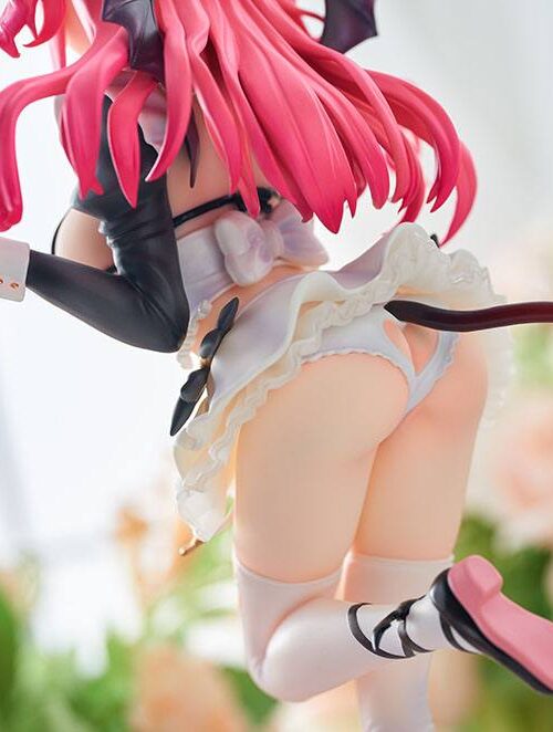 Descubre el apasionante mundo de Estatua Original Character Liliya.