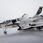 Descubre el apasionante mundo de Figura VF-0S Phoenix Roy Focker Use.