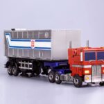 Descubre el apasionante mundo de Robot Optimus Prime Flagship Trailer Kit Transformers.