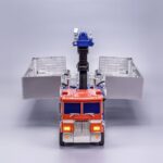 Descubre el apasionante mundo de Robot Optimus Prime Flagship Trailer Kit Transformers.