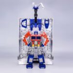 Descubre el apasionante mundo de Robot Optimus Prime Flagship Trailer Kit Transformers.