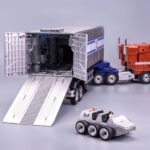 Descubre el apasionante mundo de Robot Optimus Prime Flagship Trailer Kit Transformers.