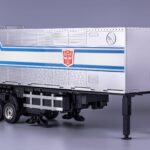 Descubre el apasionante mundo de Robot Optimus Prime Flagship Trailer Kit Transformers.