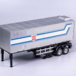 Descubre el apasionante mundo de Robot Optimus Prime Flagship Trailer Kit Transformers.