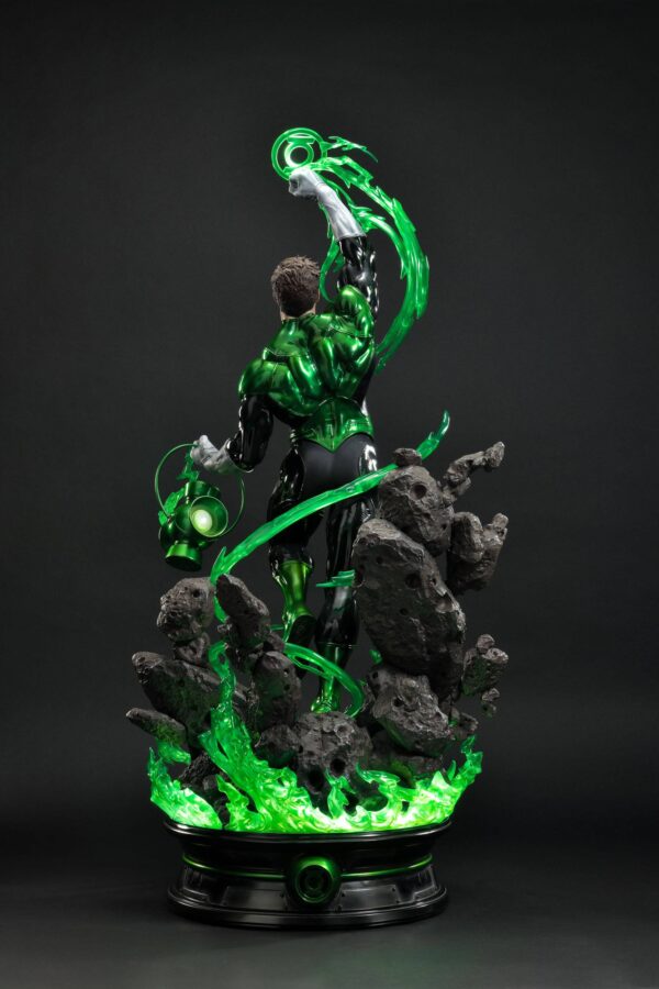 Descubre el apasionante mundo de Estatua Green Lantern Hal Jordan.