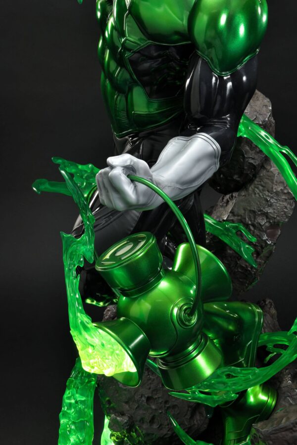 Descubre el apasionante mundo de Estatua Green Lantern Hal Jordan.