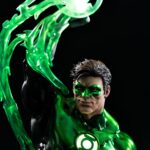 Descubre el apasionante mundo de Estatua Green Lantern Hal Jordan Deluxe.