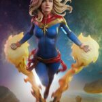 Descubre el apasionante mundo de Estatua Premium Format Captain Marvel.