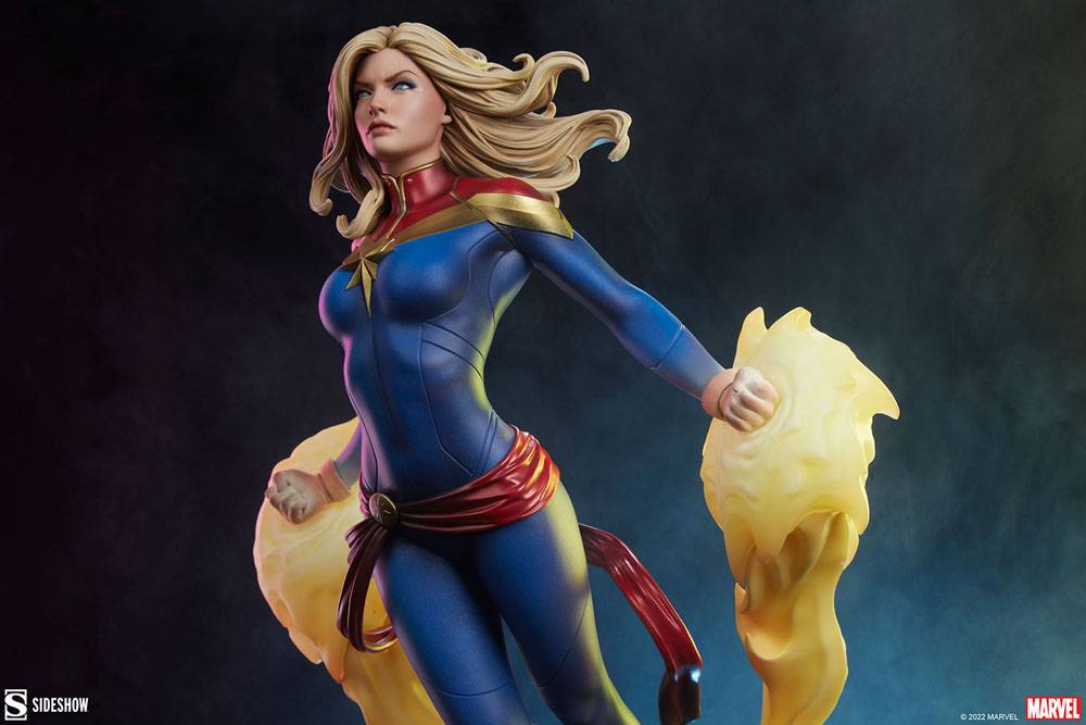 Descubre el apasionante mundo de Estatua Premium Format Captain Marvel.