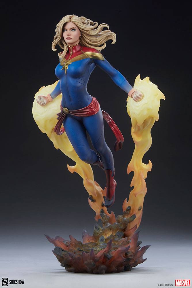 Descubre el apasionante mundo de Estatua Premium Format Captain Marvel.