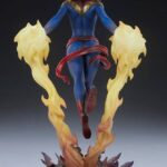 Descubre el apasionante mundo de Estatua Premium Format Captain Marvel.