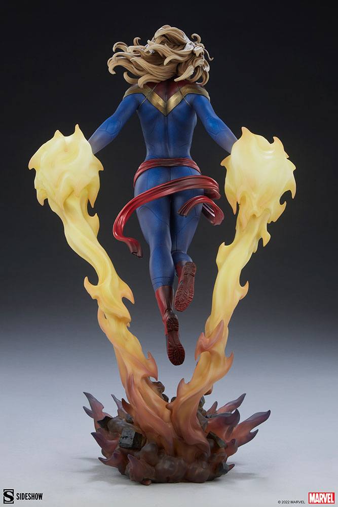 Descubre el apasionante mundo de Estatua Premium Format Captain Marvel.