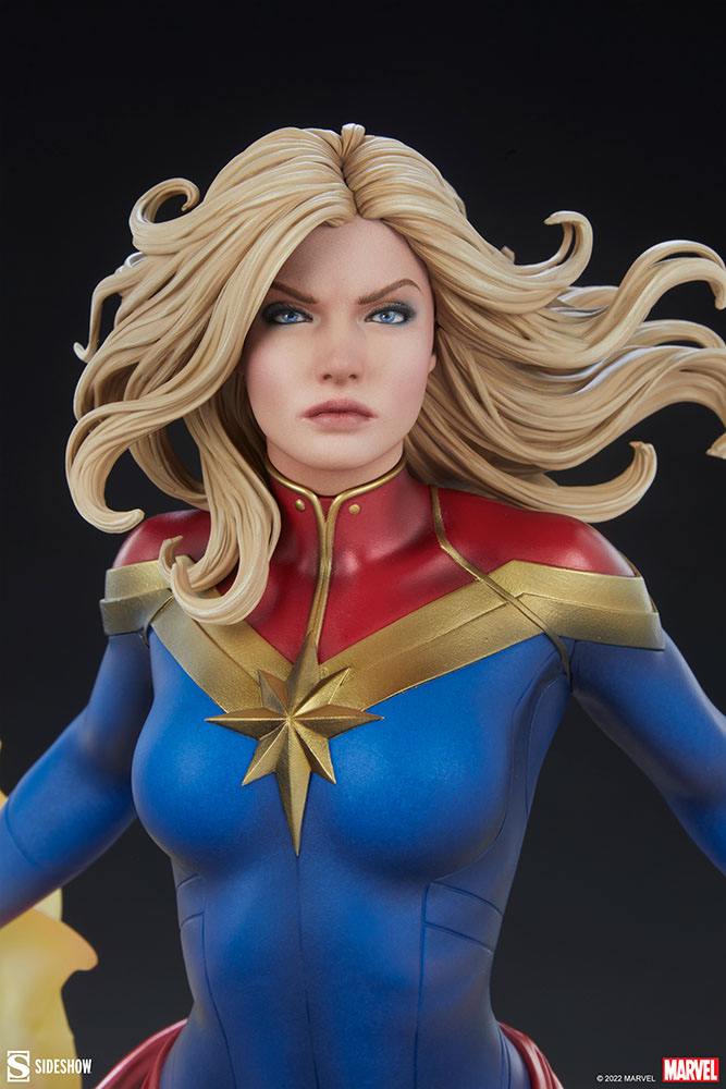 Descubre el apasionante mundo de Estatua Premium Format Captain Marvel.