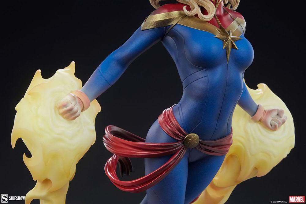 Descubre el apasionante mundo de Estatua Premium Format Captain Marvel.