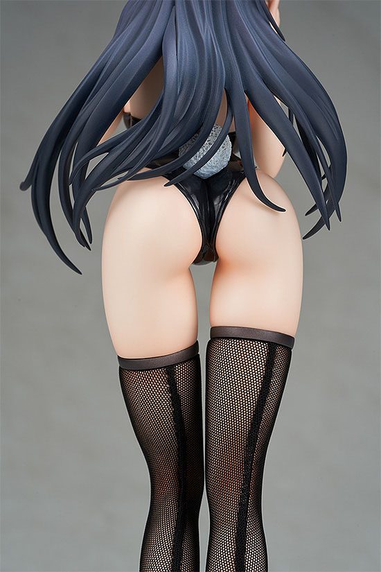 Descubre el apasionante mundo de Estatua Black Bunny Aoi Ikomochi.