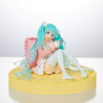 Descubre el apasionante mundo de Estatua Hatsune Miku Original Casual Wear.